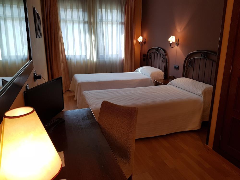Hotel Cotiella Campo  Extérieur photo