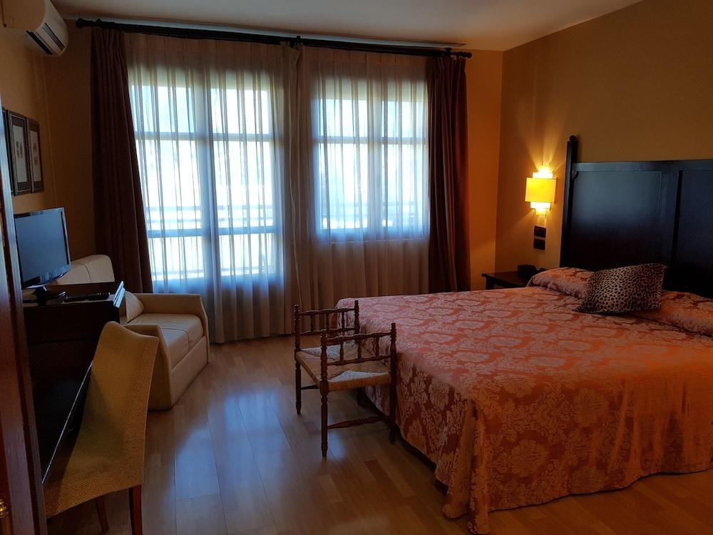 Hotel Cotiella Campo  Extérieur photo