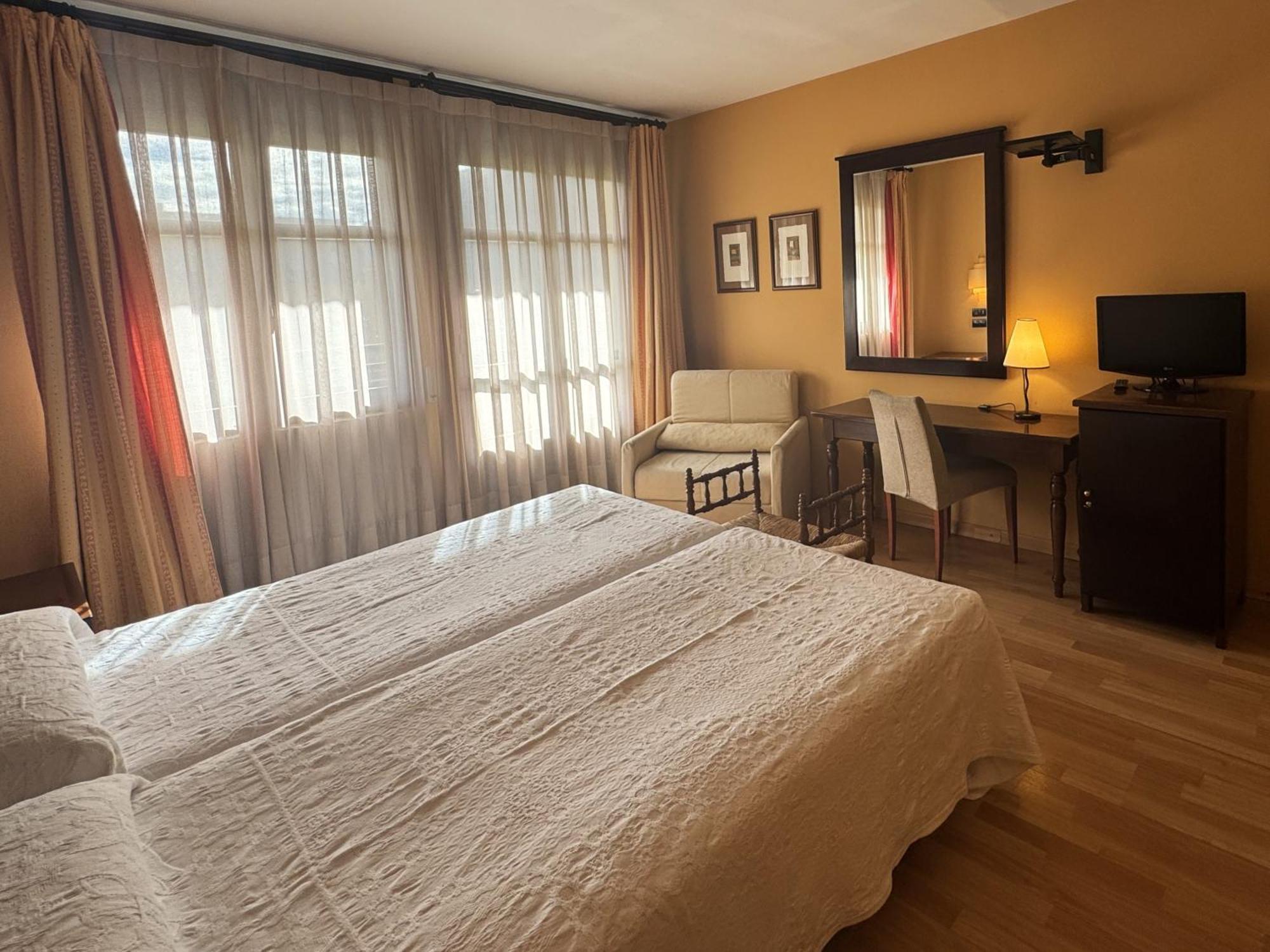 Hotel Cotiella Campo  Extérieur photo