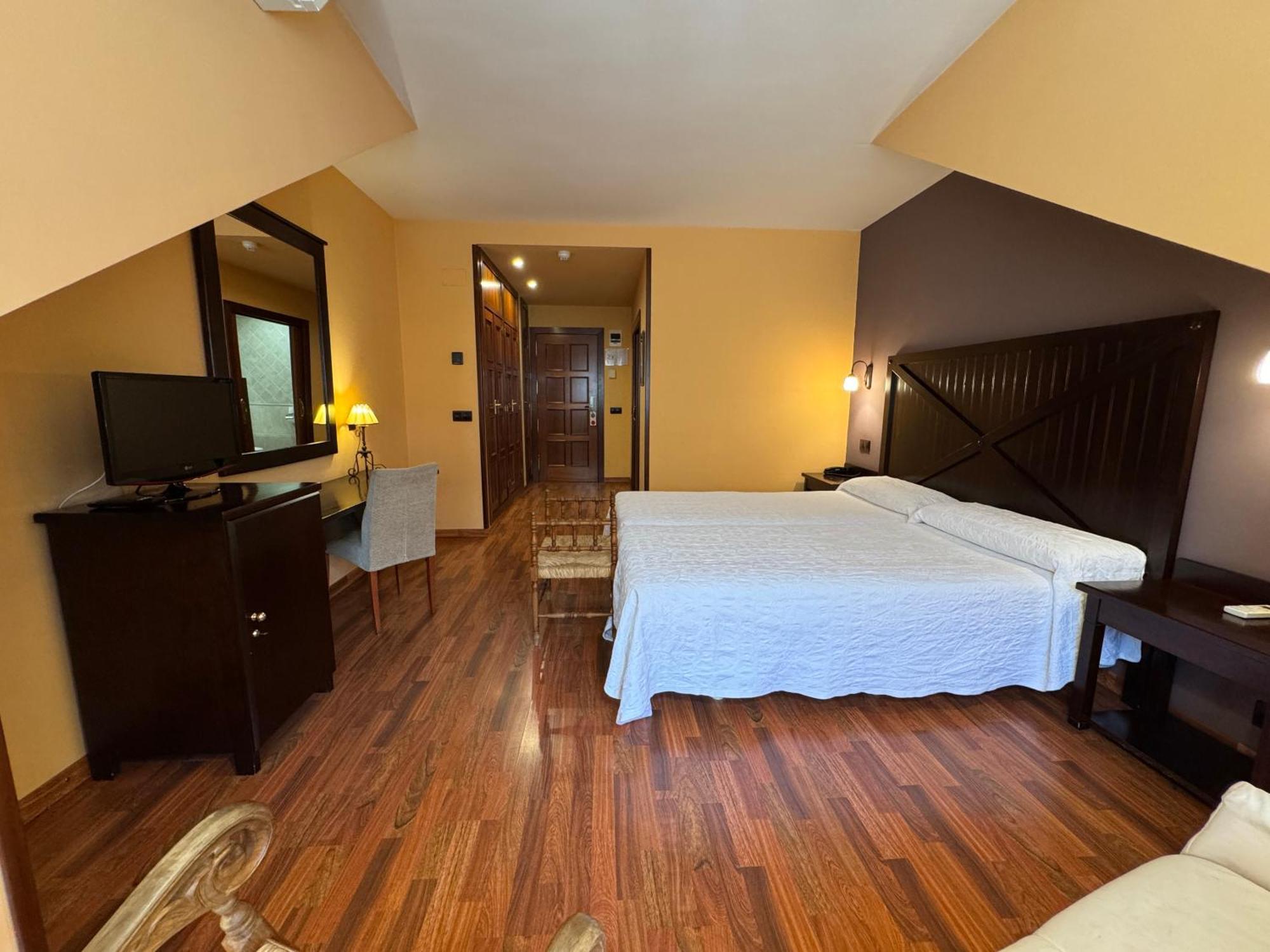 Hotel Cotiella Campo  Extérieur photo